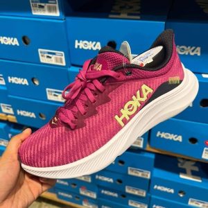 hoka-shoes-pallet