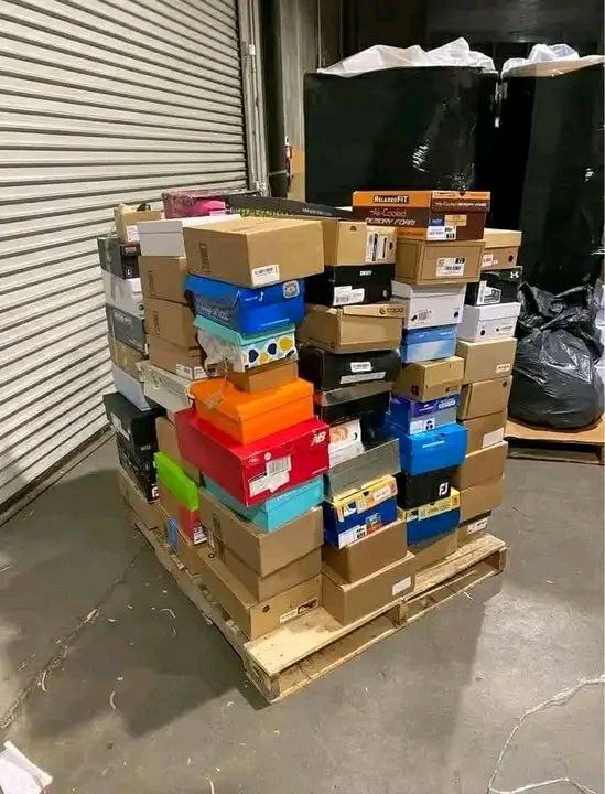 Nike shoes pallet